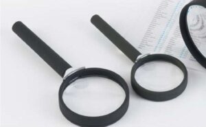 Handheld Bifocal Magnifier 77 mm 2x & 4x